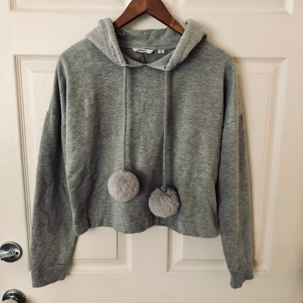 [Women's L] ONLY Cropped Hoodie Pom Pom Drawstring Cozy Y2K Athleisure Kidcore